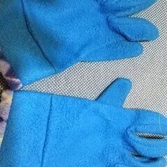 男性でも女性でも♪　青い手袋（冬向き）