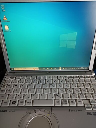 交渉OK★Win10 Update済★おまけOS付(3種類)★Panasonic★CF-W9★320GB★超軽量★直ぐ使用OK★パソコンで作成の為、スマホ、タブレット閲覧時の文字ズレ等々ご了承ください★返品不可★お返事は可能な限り迅速にさせて頂きます!