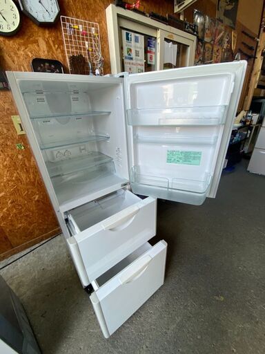 Y1907 日立　２６５L　　3ドア冷蔵庫