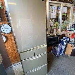 Y1908　シャープ　４２４L　2013年　5ドア冷蔵庫　両開き