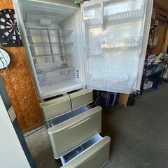 Y1908　シャープ　４２４L　2013年　5ドア冷蔵庫　両開き