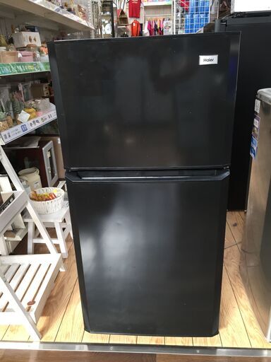 6ヶ月動作保証付！　Haier(ハイアール)2ドア冷蔵庫 106L (916）　【トレファク野田】