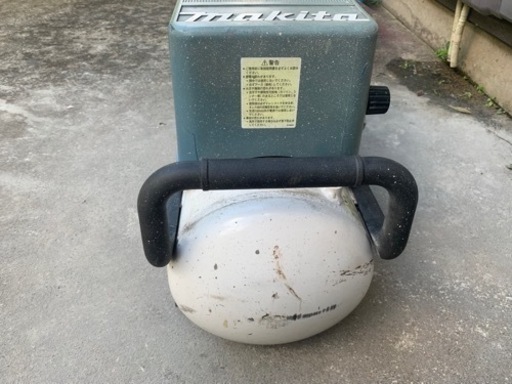 その他 ジャンク Makita マキタ エアコンプレッサー AC1231