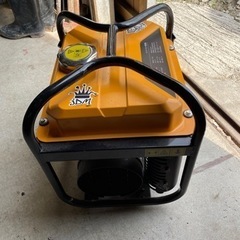 インバーター発電機❣️一回キャンプで使用のみ！