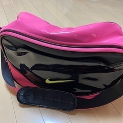 新品未使用 ナイキNIKE 100円で差し上げます スポーツ バッグ 