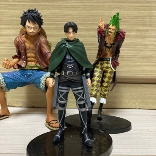 ワンピース進撃の巨人フィギュア きんじょうりゅうは 首里の家具の中古あげます 譲ります ジモティーで不用品の処分