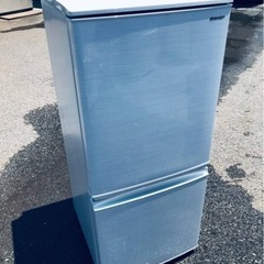 ET1851番⭐️SHARPノンフロン冷凍冷蔵庫⭐️2019年製