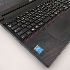 富士通 第4世代Core i3搭載 SSD256G メモリ4G 大画面15.6インチ 