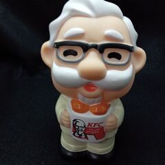 2017 kfc カーネルサンダース　貯金箱