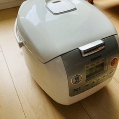 TOSHIBA　炊飯器