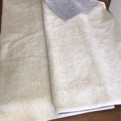白いラグ　カーペット　絨毯　3畳用綺麗です。