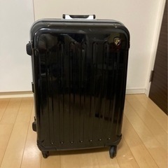 スーツケース　黒　サイズL（取引が完了しそうなため一旦閉め切りま...