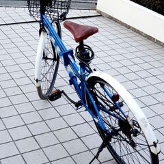 【レンタル可】２７インチ クロスバイク シティーサイクル 自転車 外装6段ギヤ ＬＥＤオートライト カギ付き