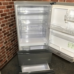 【ご成約ありがとうございます⭕️】140cmのロータイプ設計で、使いやすい♪ AQUA  3ドア冷蔵庫