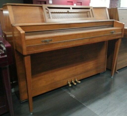 中古アップライトピアノ YAMAHA M304 高さ111cm 製造年不明