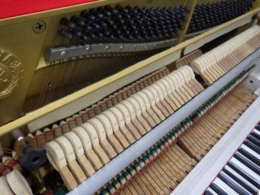 中古アップライトピアノ YAMAHA MC202 高さ116cm 製造1985年 中古アップライトピアノ YAMAHA MC202 高さ116cm 製造1985年 中古