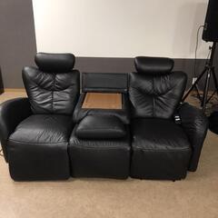 本革 電動リクライニングソファー