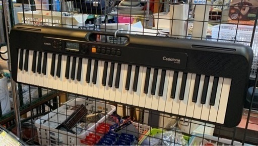 9/20 値下げ⭐️美品⭐️2019年製 CASIO 61鍵盤 電子ピアノ Casiotone CT-S200 カシオトーン