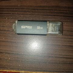動作確認済み。SP　USBメモリ32GB　