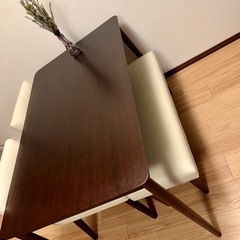 決まりみしたダイニングテーブル➕チェアセット