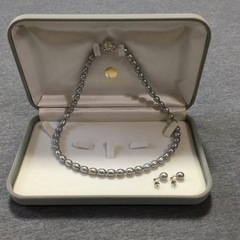 【大幅値下げ】黒真珠　ネックレス&ピアスセット　大丸百貨店