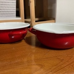 赤い鍋 2個