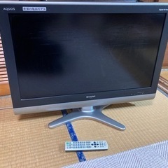 【ジャンク品】リモコン付きシャープ液晶テレビ32型