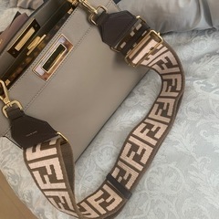 フェンディ　肩がけストラップ