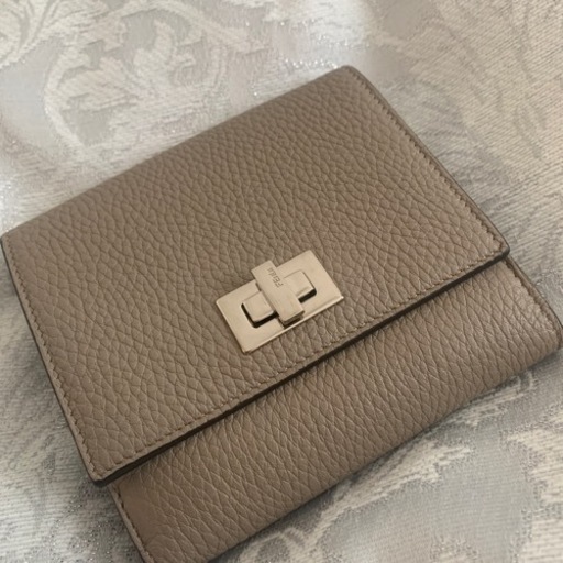 FENDI ピーカブー 財布