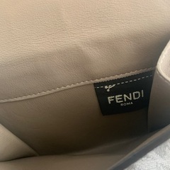 フェンディ ピーカブー 二つ折り財布