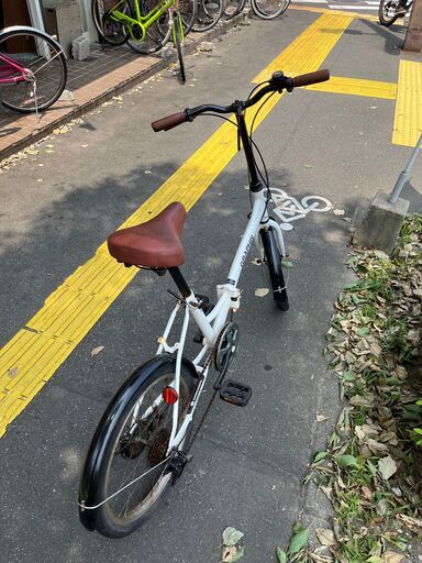 【リサイクルショップどりーむ鹿大前店】No.284　折り畳み自転車　20インチ　白色　6段変速ギア付き♪ 公式】折りたたみ自転車 【リサイクルショップどりーむ鹿大前店】No