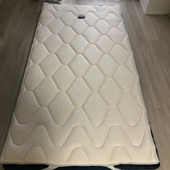 マニフレックスのベッドパッド　＋　掛け布団