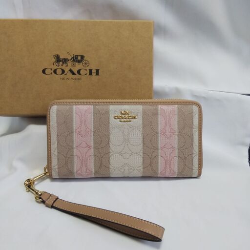 【取引中】【新品・未使用品】COACHコーチ長財布アコーディオン シグネチャー