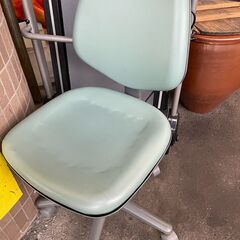 リサイクルショップどりーむ荒田店　Np２９６３　事務イス　中古