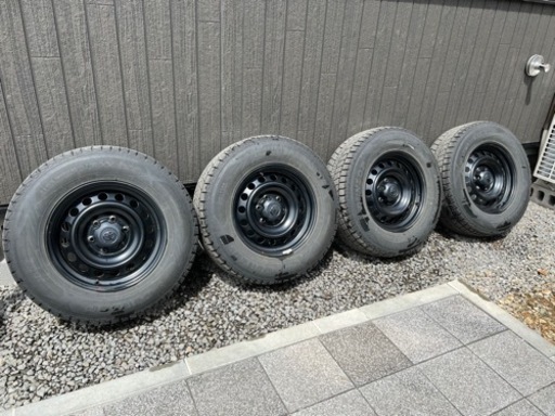決まりました。トヨタ純正スチールホイール　スタッドレスタイヤ　鉄チン　265/65R17
