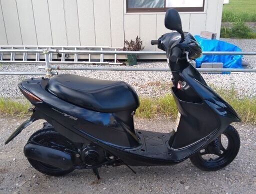 優れたエンジン。 スズキV50アドレス。 フロントタイヤはほぼ新品です