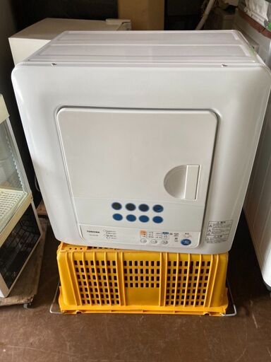 ☆中古￥20,000！【会員価格￥20,000】TOSHIBA　4.5kg電気衣類乾燥機　家電　ED-45C型　2018年製　【BG205】
