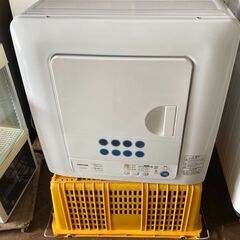 ☆中古￥20,000！【会員価格￥20,000】TOSHIBA 4.5kg電気衣類乾燥機