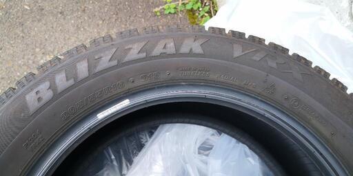 BRIDGESTONE 購入 BLIZZAK VRX スタッドレスタイヤ 205/55R16 4本セット 
