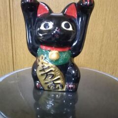 招き猫　陶器製　置物　飾り物　浅草に行った時､サイズで金額が違う...