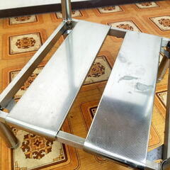 岐阜市 引取り大歓迎 】 業務用 ステンレス作業台 コンロ台 炊飯台 600