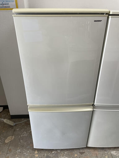 SHARP　2ドア冷蔵庫　どっちもドア　136L　　2017年製　リサイクルショップ宮崎屋住吉店　22.7.28　ｙ