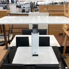 キャスター付き昇降式テーブル