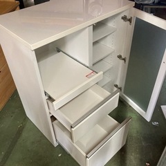 ○ ニトリ、キッチンキャビネット、白、キッチン収納