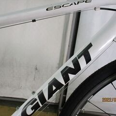 C109★23800円スタート★整備済み スポーツ中古自転車 【クロスバイク　GIANT　エスケープR3　白　42ｃｍ】