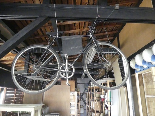 14,000円／ナショナル自転車いいデザイン＾細いタイヤのナショナル高級自転車