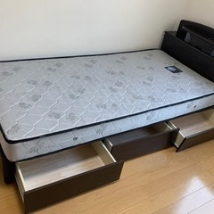 【交渉中】木製シングルベッド&マットレスセット