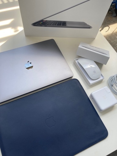 美品・ケース入り】MacBook Air 13インチ スペースグレイ 