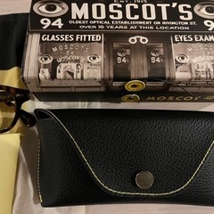 モスコット　未使用新品おまけメガネ付き。