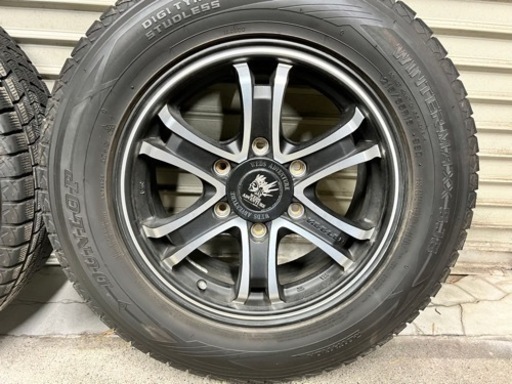 ハイエース　スタッドレス　16インチ